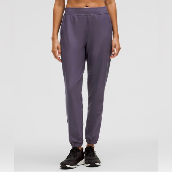 Lululemon NWOT Athletica Grape Mist Joggers - Picture 1 of 10